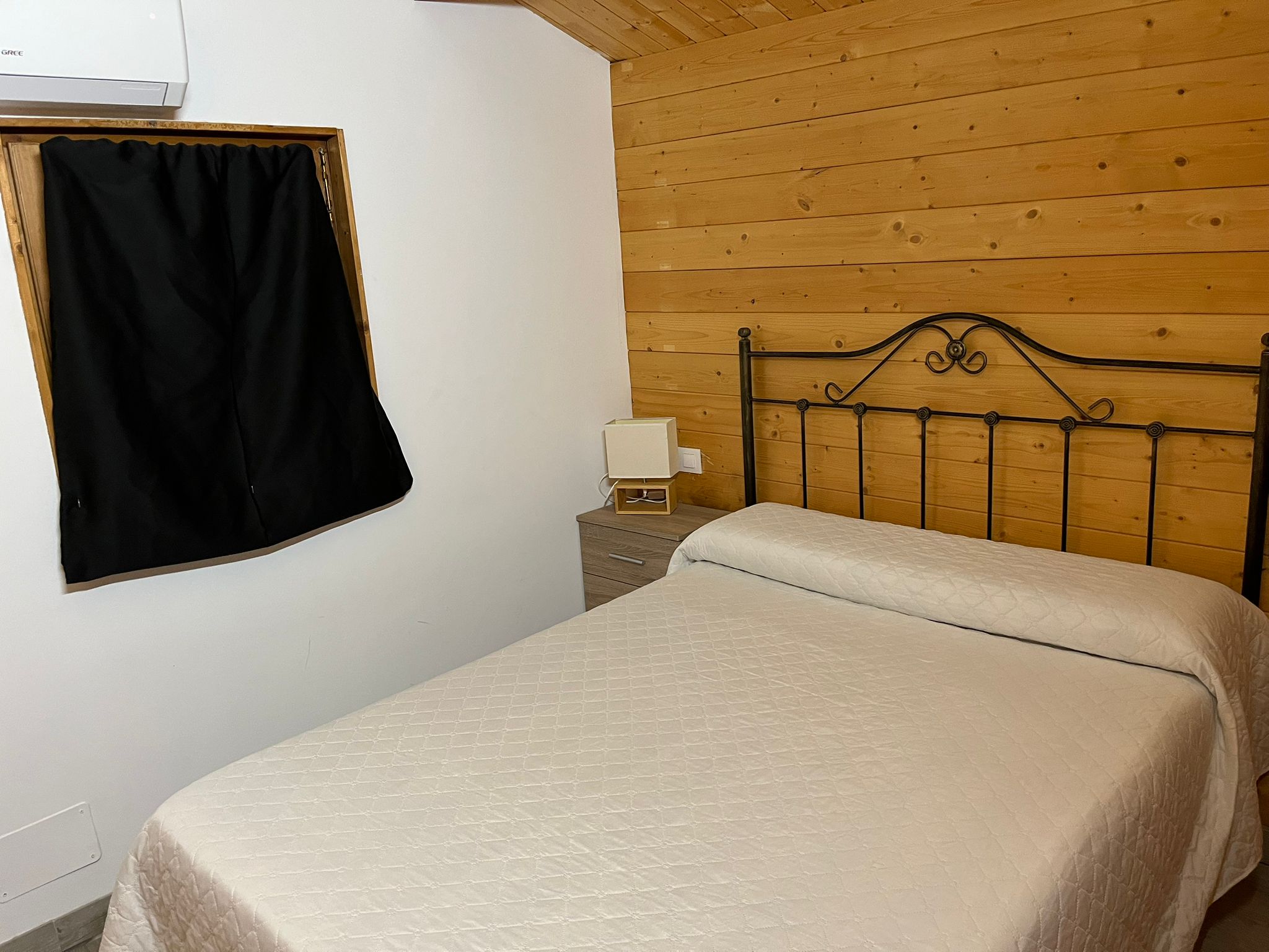 Zona de estar interior de la casa rural